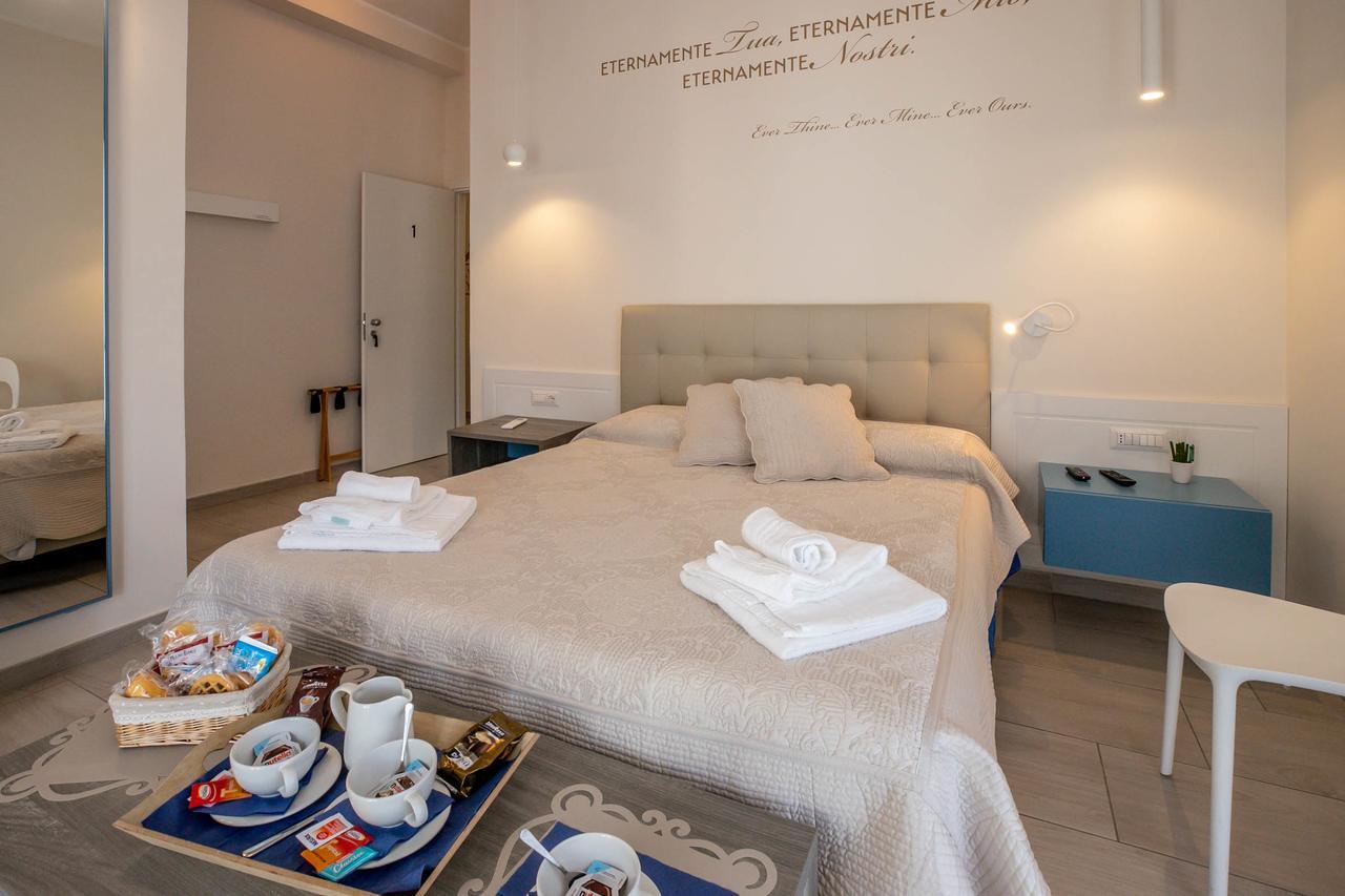 Bed and Breakfast Residenza Eleonora à Salernes Extérieur photo