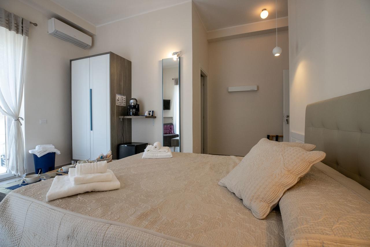Bed and Breakfast Residenza Eleonora à Salernes Extérieur photo