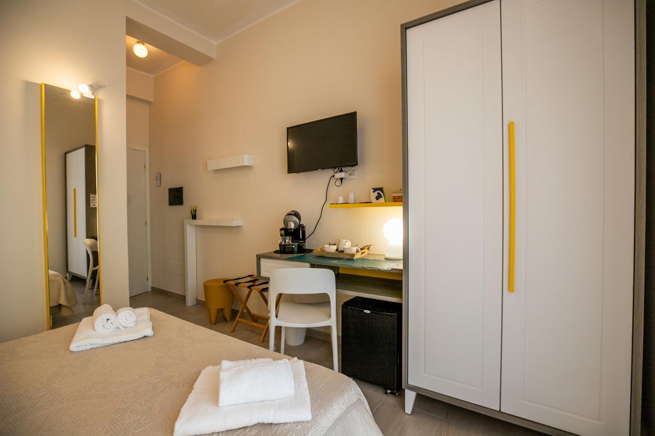 Bed and Breakfast Residenza Eleonora à Salernes Extérieur photo