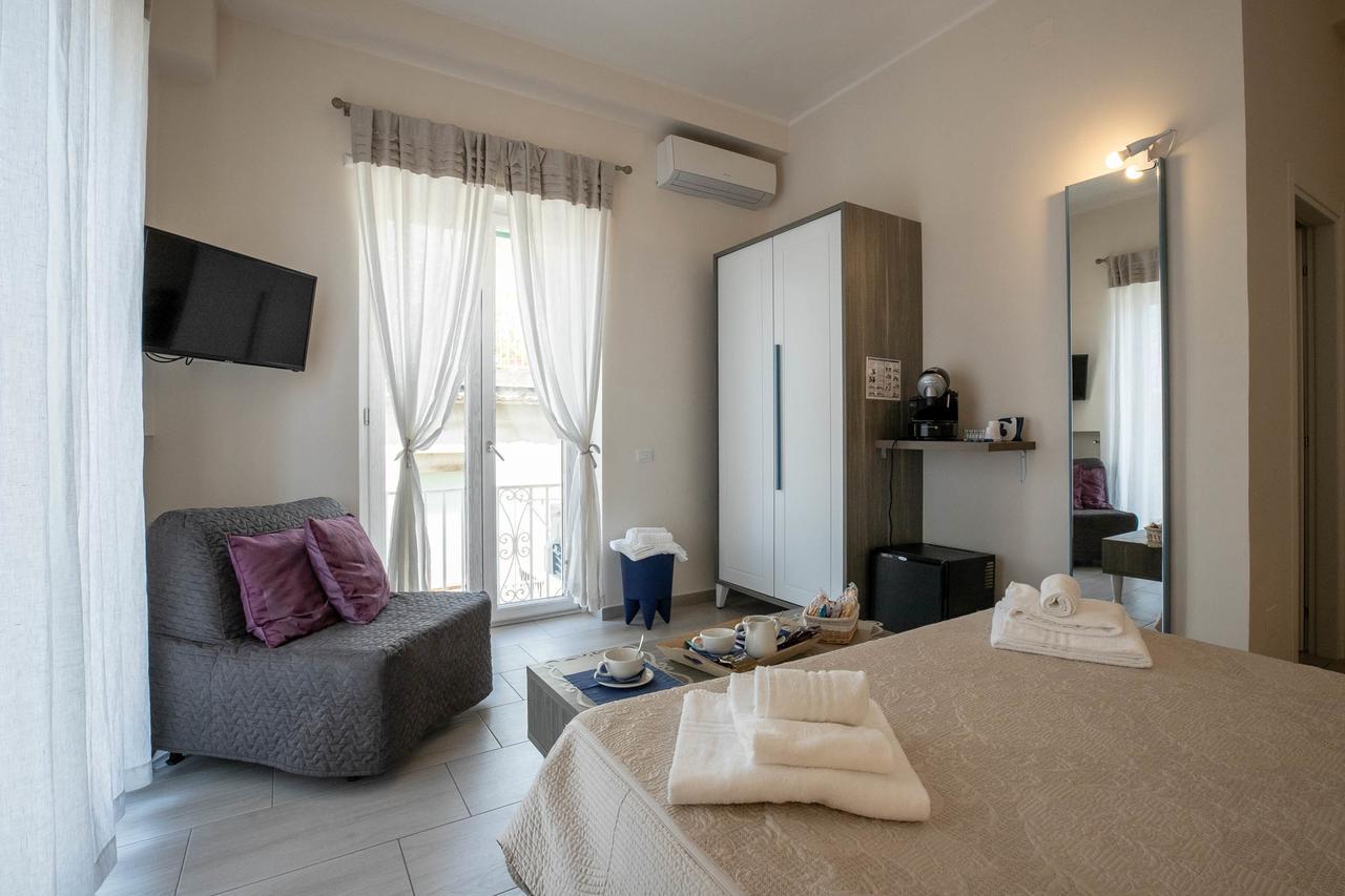 Bed and Breakfast Residenza Eleonora à Salernes Extérieur photo